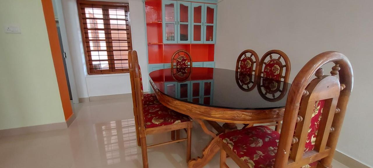 Orange Valley Homestay Trivandrum Thiruvananthapuram Exterior photo